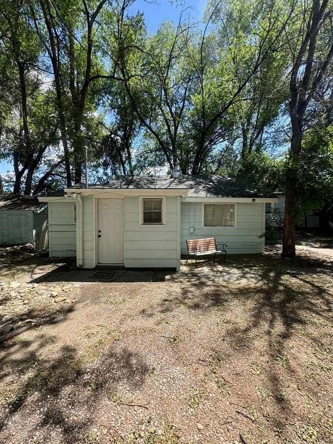 126 E Brookside St in Colorado Springs, CO - Building Photo - Building Photo