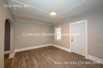 2828 Apple Ave in Lorain, OH - Building Photo - Building Photo
