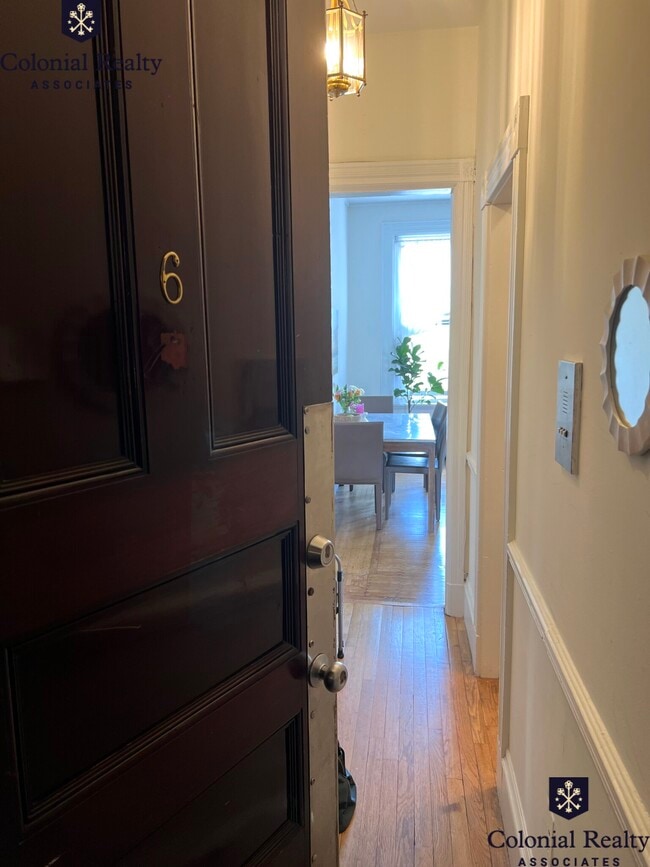 property at 172 Commonwealth Ave
