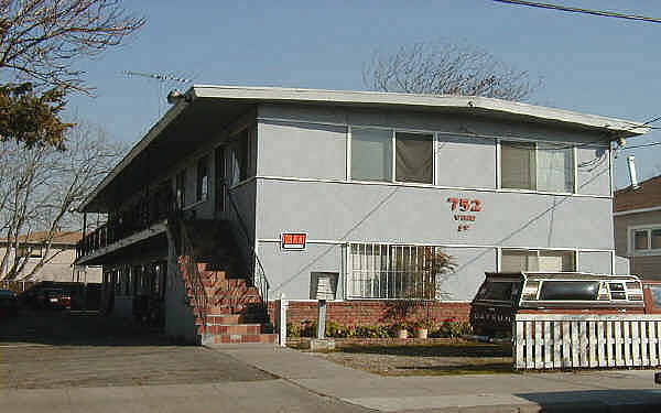 752 Vine St in San Jose, CA - Foto de edificio - Building Photo