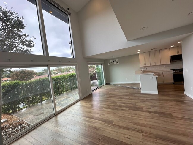 property at 1043 Santa Helena Park Ct