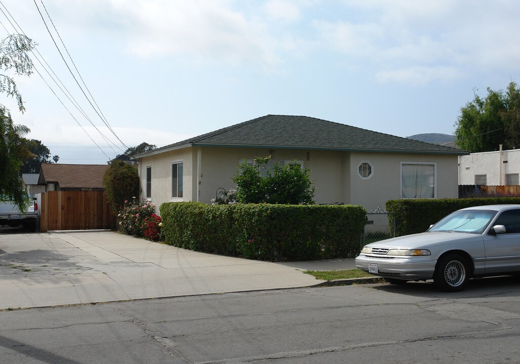 171-183 S Santa Cruz in Ventura, CA - Building Photo