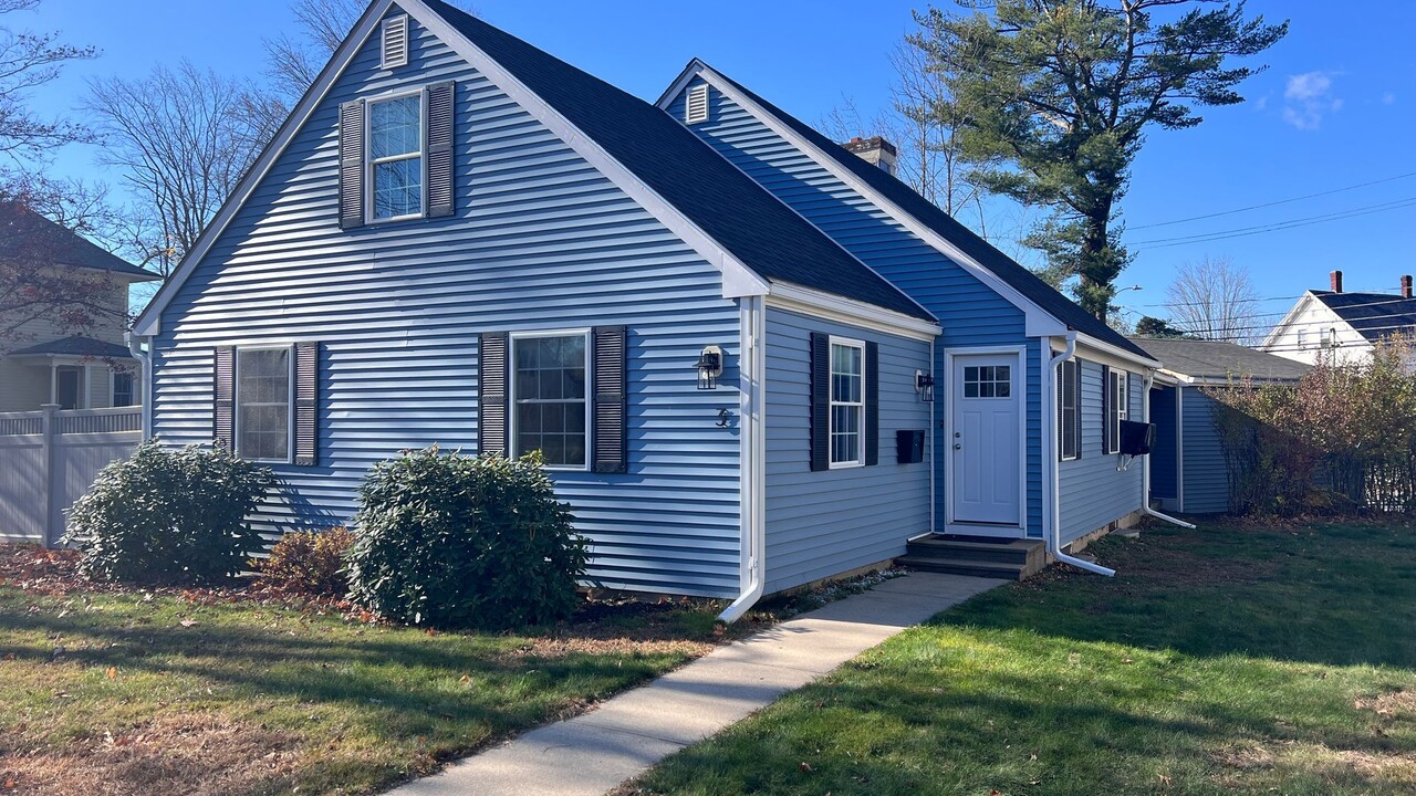 3 Towle Ave in Dover, NH - Building Photo