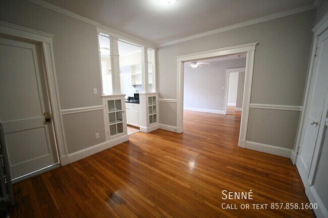8 Gray St-Unit -8 in Cambridge, MA - Building Photo - Building Photo