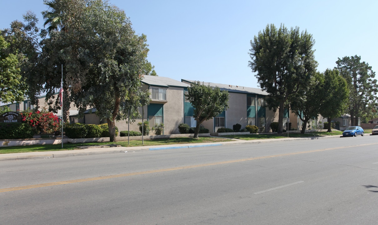 Bear Mountain Village in Arvin, CA - Foto de edificio