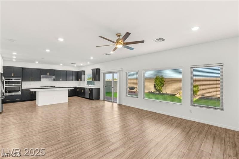 8326 Monroe Bay St in Las Vegas, NV - Building Photo