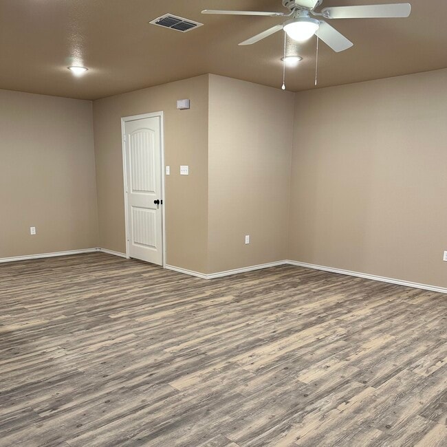 1101 Preston Trails in Wolfforth, TX - Building Photo - Building Photo