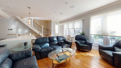 174 Gold St, Unit 1 in Boston, MA - Building Photo - Building Photo