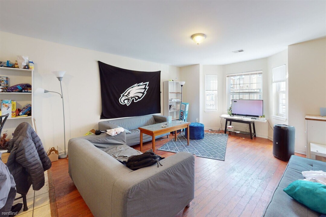 1813 N 17th St Photo