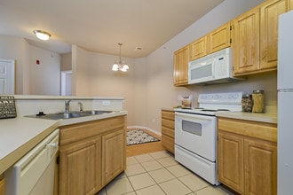 Town Commons Apartments in Howell, MI - Building Photo - Building Photo