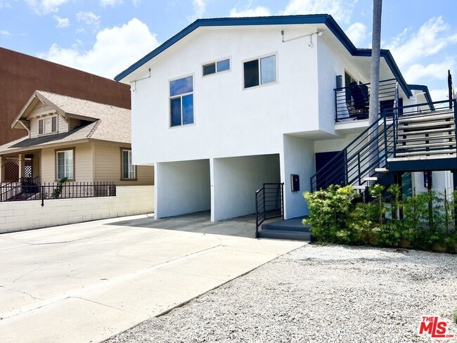 property at 1336 W 37th Dr