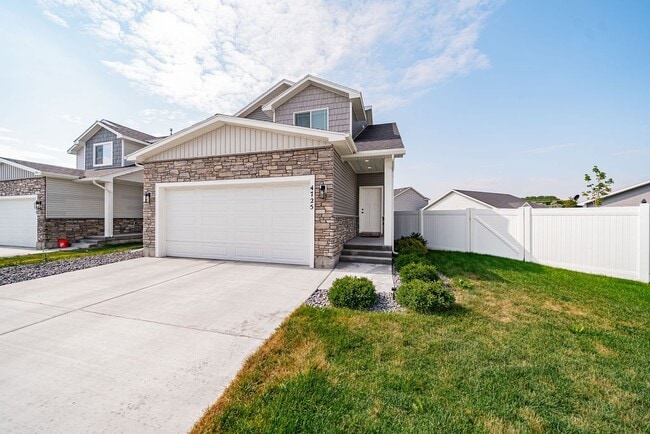 property at 4725 Witts End Wy