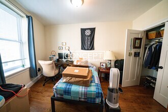 493 Commonwealth Ave in Boston, MA - Foto de edificio - Building Photo