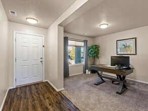 2154 N Bing Ave in Meridian, ID - Building Photo - Building Photo