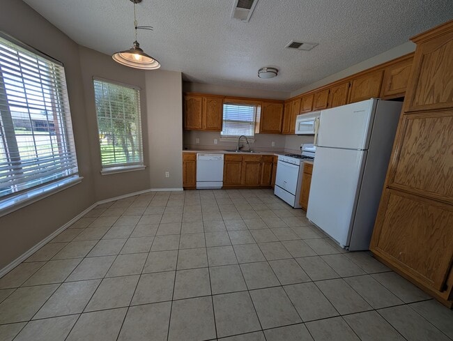 10606 Belton Av. in Lubbock, TX - Building Photo - Building Photo