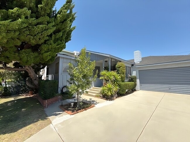 property at 1641 19th St