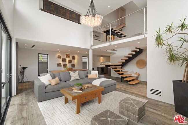 4715 Vía Dolce in Marina Del Rey, CA - Building Photo - Building Photo