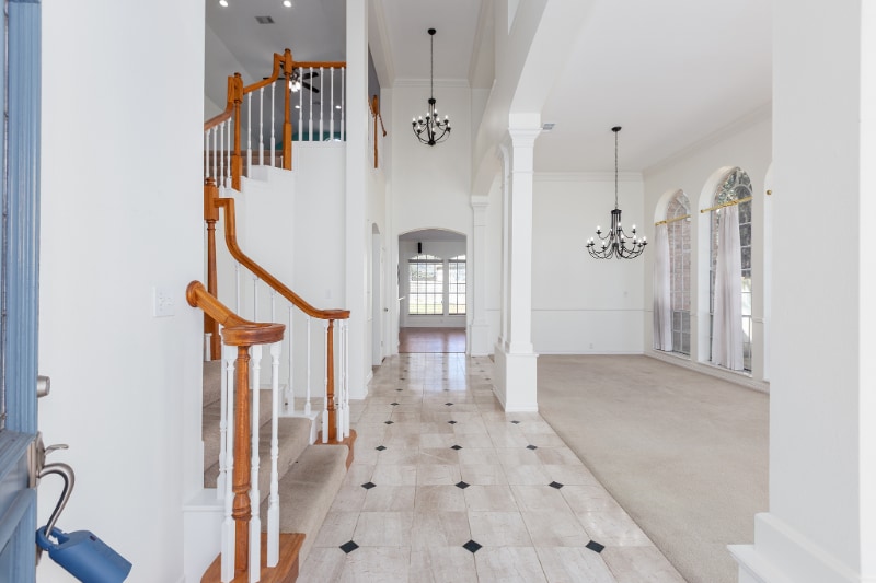501 Crown Colony Dr in Lufkin, TX - Building Photo
