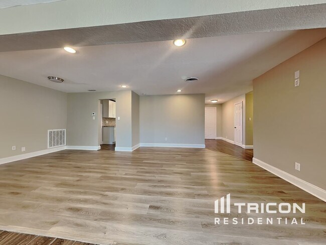 1141 Barbara Ct in Largo, FL - Building Photo - Building Photo