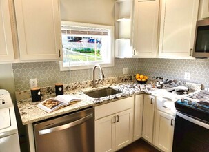 280 Brown St in Wilkes-Barre, PA - Building Photo - Building Photo