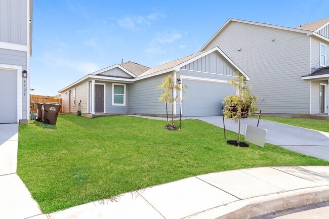 4332 Levee Rdg in San Antonio, TX - Building Photo - Building Photo