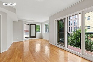 419 Humboldt St in Brooklyn, NY - Building Photo