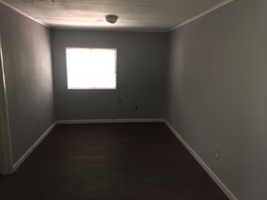 945 3rd St in Sour Lake, TX - Building Photo - Building Photo