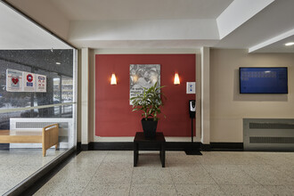 Lenox Terrace in New York, NY - Building Photo - Lobby