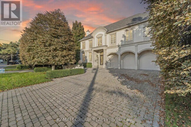 39 Rollscourt Dr in Toronto, ON - Building Photo - Building Photo