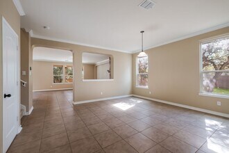 5119 Escudero in San Antonio, TX - Building Photo - Building Photo