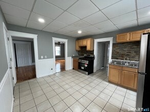 146 Black Rock Ave in New Britain, CT - Building Photo - Building Photo