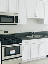 14828 Rayen St in Los Angeles, CA - Building Photo - Building Photo