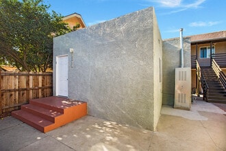 1941 Olive Ave, Unit 1941 in Long Beach, CA - Foto de edificio - Building Photo