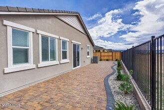 7315 Owl Creek St in Reno, NV - Foto de edificio - Building Photo