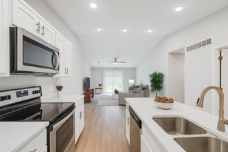 8028 Memorial Hwy, Unit 8028 in Ottawa Lake, MI - Building Photo - Building Photo