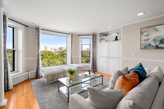 458 Beacon St, Unit 5 in Boston, MA - Foto de edificio - Building Photo