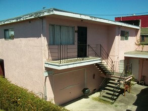 6329 Shattuck Ave in Oakland, CA - Building Photo - Building Photo