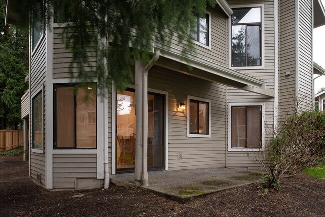 property at 9009 Avondale Rd NE