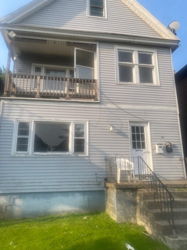 property at 1023 E Lovejoy St