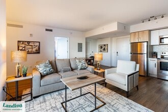 200 NE 1st Ave in Pompano Beach, FL - Building Photo - Building Photo