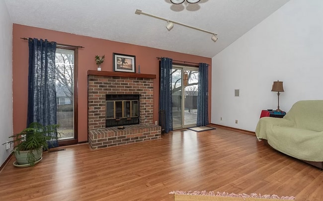 13717 Valley St in Omaha, NE - Building Photo - Building Photo