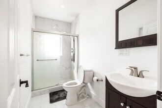 2135 SW 4th St in Miami, FL - Building Photo - Building Photo