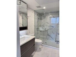 823 Carnarvon St in New Westminster, BC - Building Photo - Building Photo