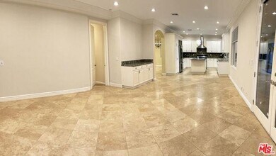 11540 Blix St in Los Angeles, CA - Building Photo - Building Photo