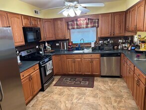 3130 Sheeler Ave in Waukegan, IL - Building Photo - Building Photo