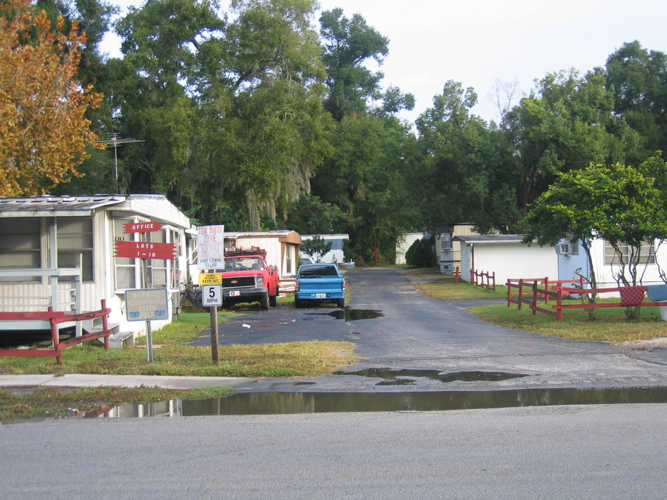 Oak Hill Mobile Home Park in Orange City, FL - Building Photo