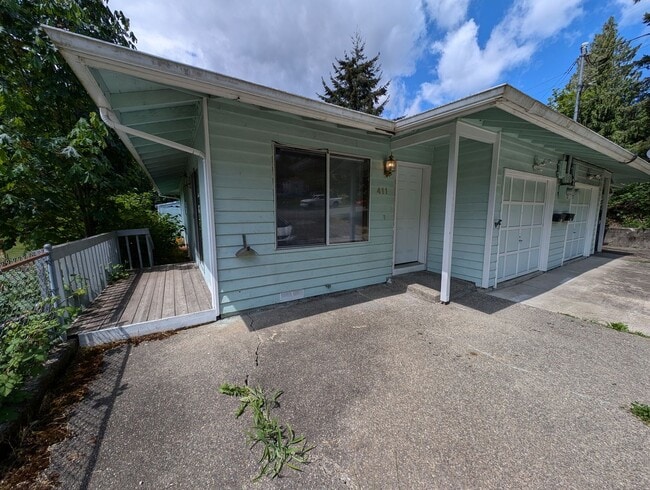 property at 411 Constitution Ave S