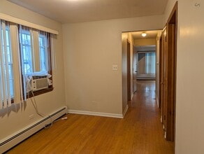 1502 W Hollywood Ave in Chicago, IL - Building Photo - Building Photo