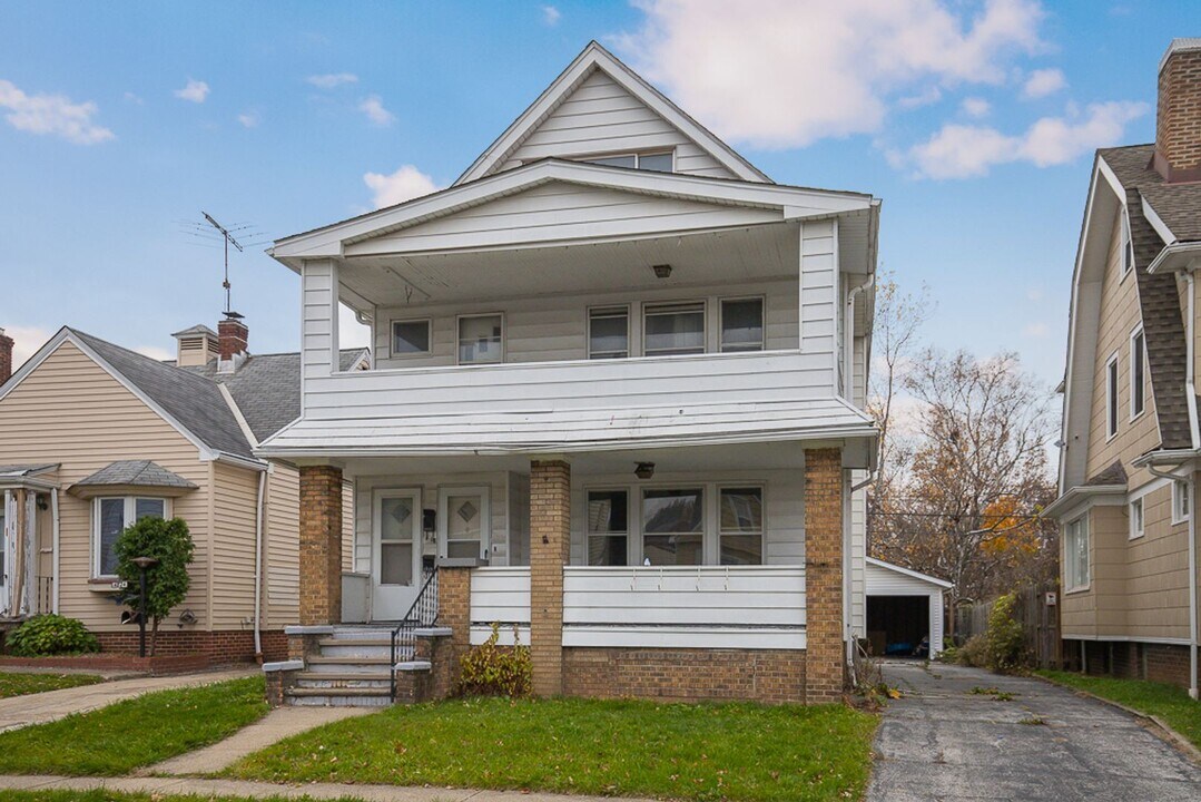 4820 E 84th St-Unit -Down in Garfield Heights, OH - Building Photo
