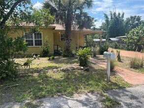 1250 Kenard St in New Smyrna Beach, FL - Building Photo - Building Photo
